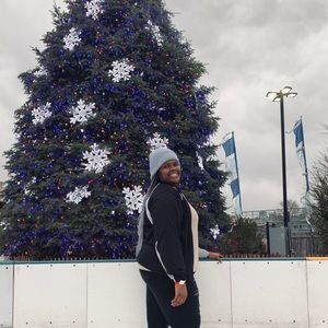 Meet your Posher, Elizabeth